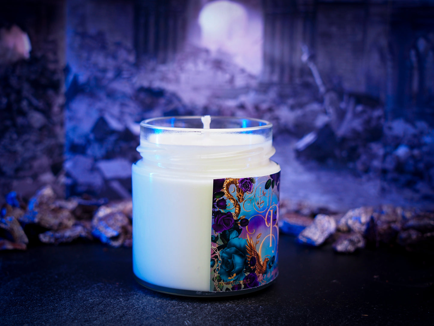 Vela Clásica “Briony Rosewood" Rose in Chains - Monsters Candles ® - Velas Literarias