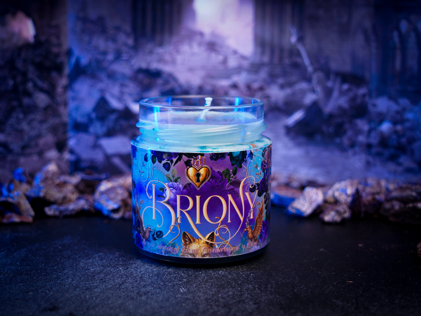 Vela “Briony Rosewood" Rose in Chains - Monsters Candles ® - Velas Literarias