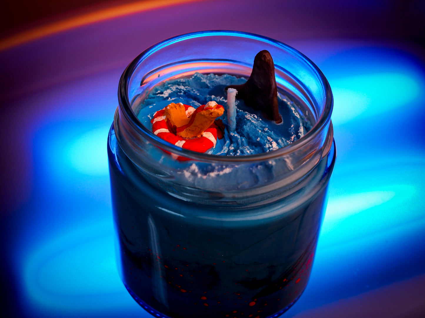 Vela "Shark Bite" Ed. Coleccionista - Summer '25 - Monsters Candles ® - Velas Literarias