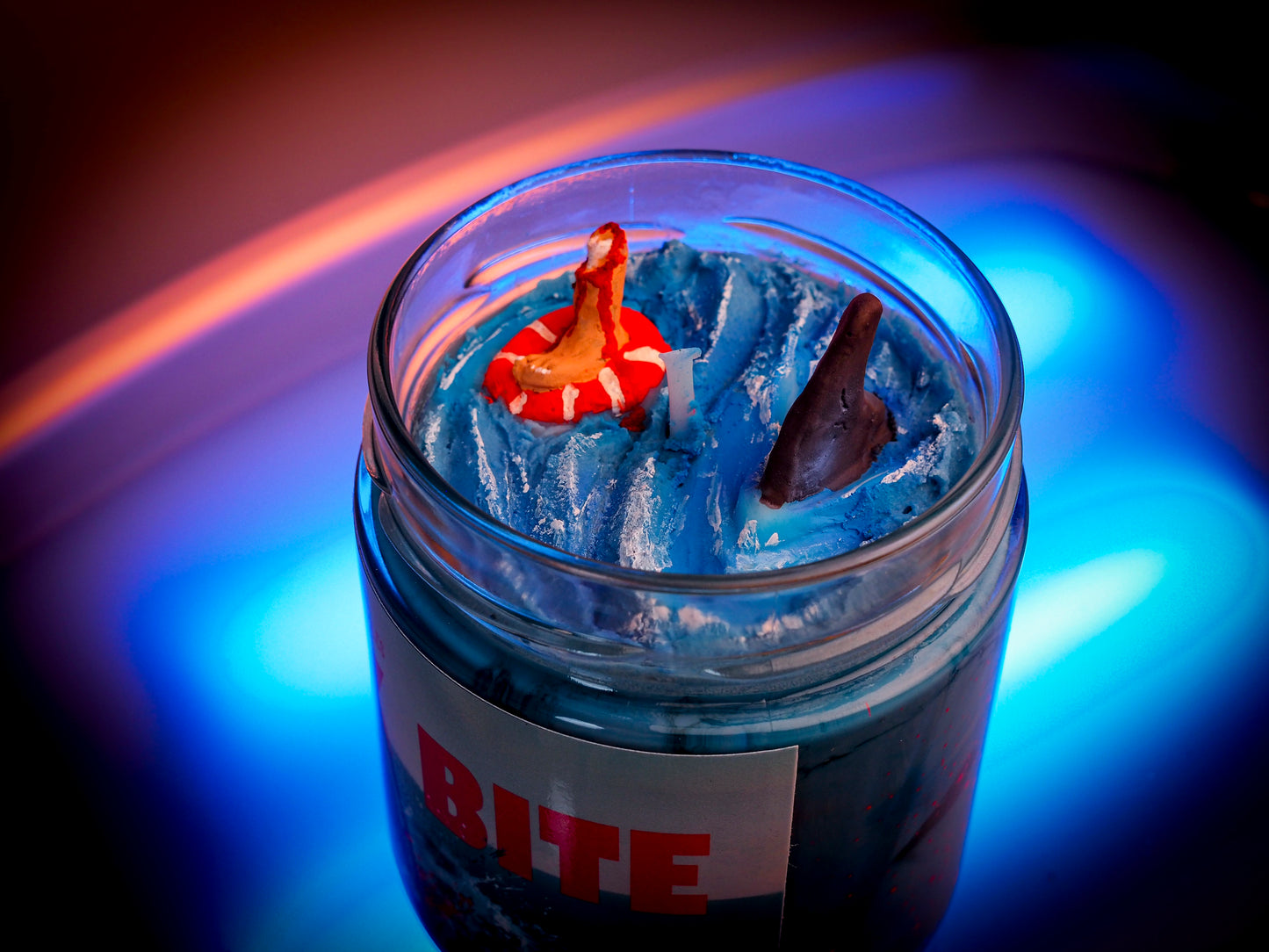 Vela "Tiburón" Ed. Coleccionista - Summer '25 | Monsters Candles ® - Velas Literarias