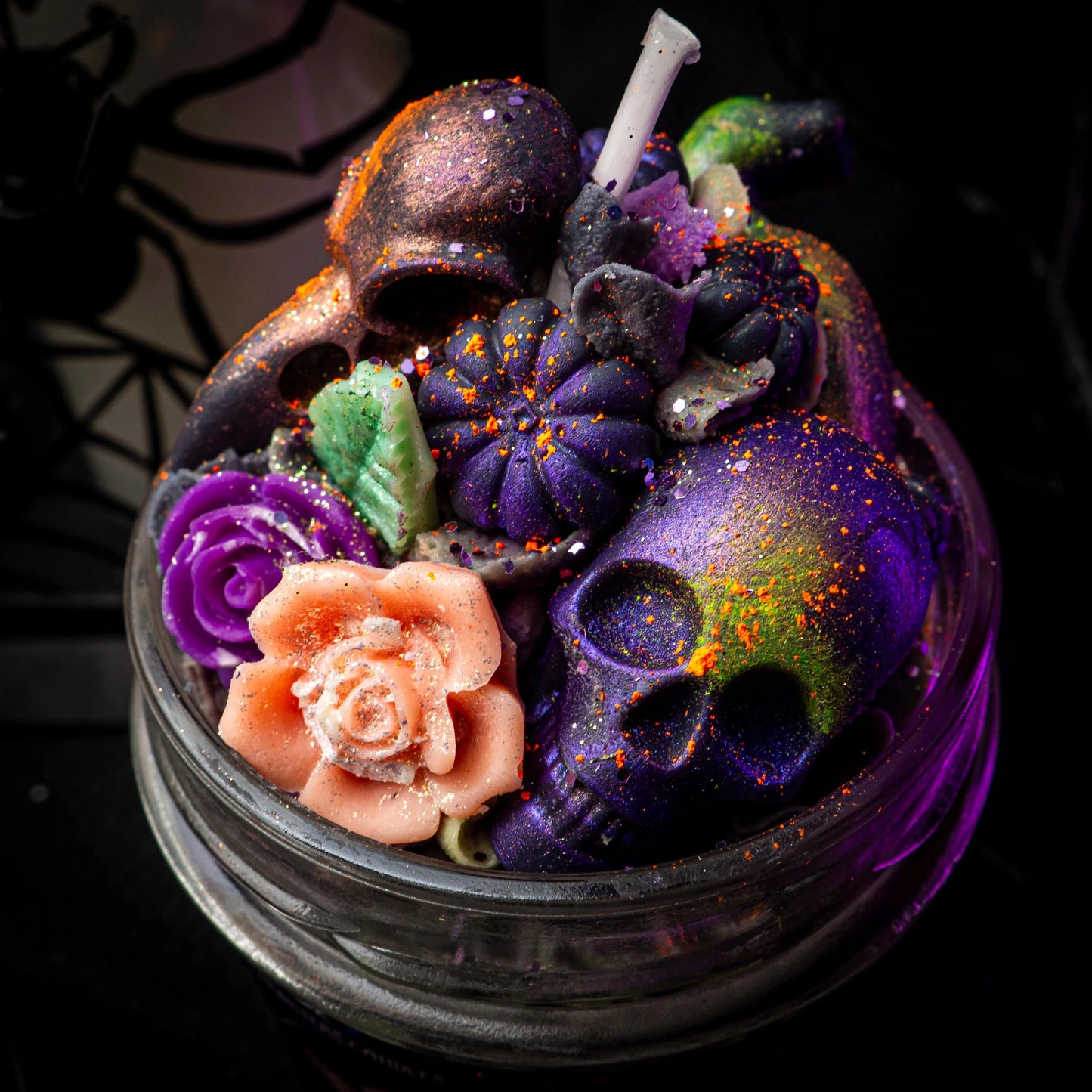 Vela “Miércoles” Ed. Exclusiva x @misslion.art | Monsters Candles ® - Velas Literarias