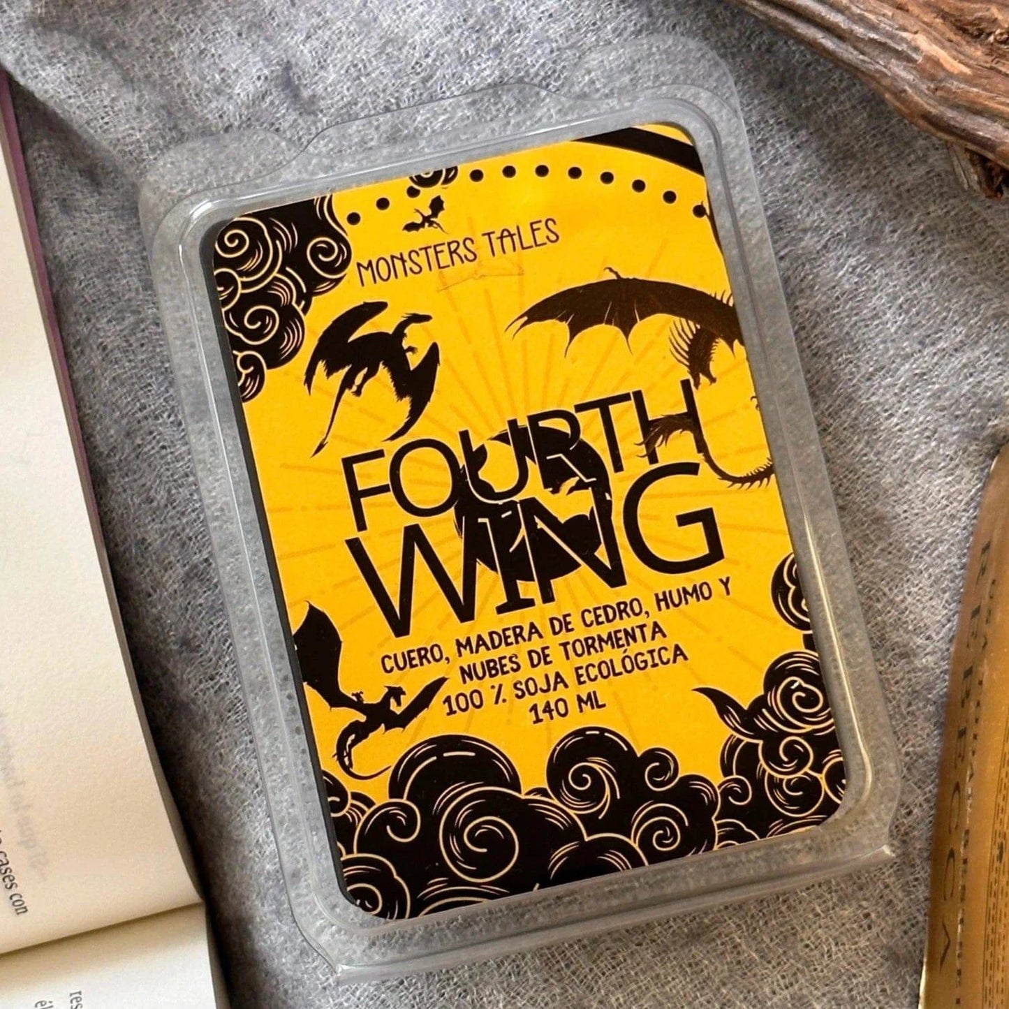 Melts Alas de Sangre | Monsters Candles ® - Velas Literarias