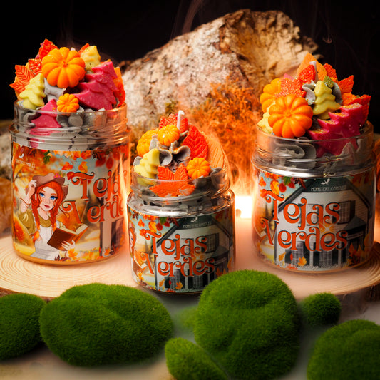 Vela “Tejas Verdes" x @wickedbeaart_ - Monsters Candles ® - Velas Literarias