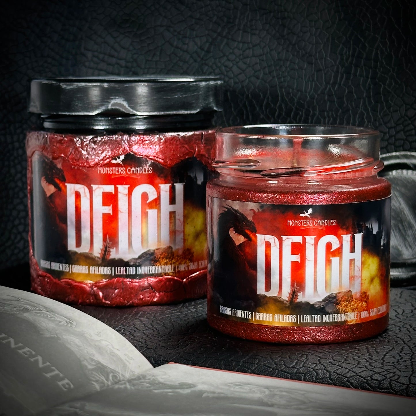 Vela "Deigh" Fourth Wing / Alas de Sangre - Monsters Candles ® - Velas Literarias artesanas de soja 100% ecológica