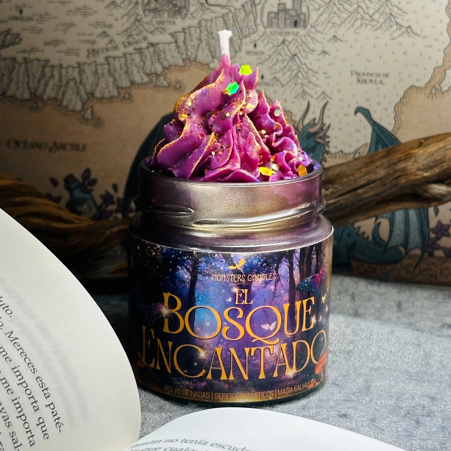 Vela "El Bosque Encantado" Colección Fantasía - Monsters Candles ® - Velas Literarias artesanas de soja 100% ecológica