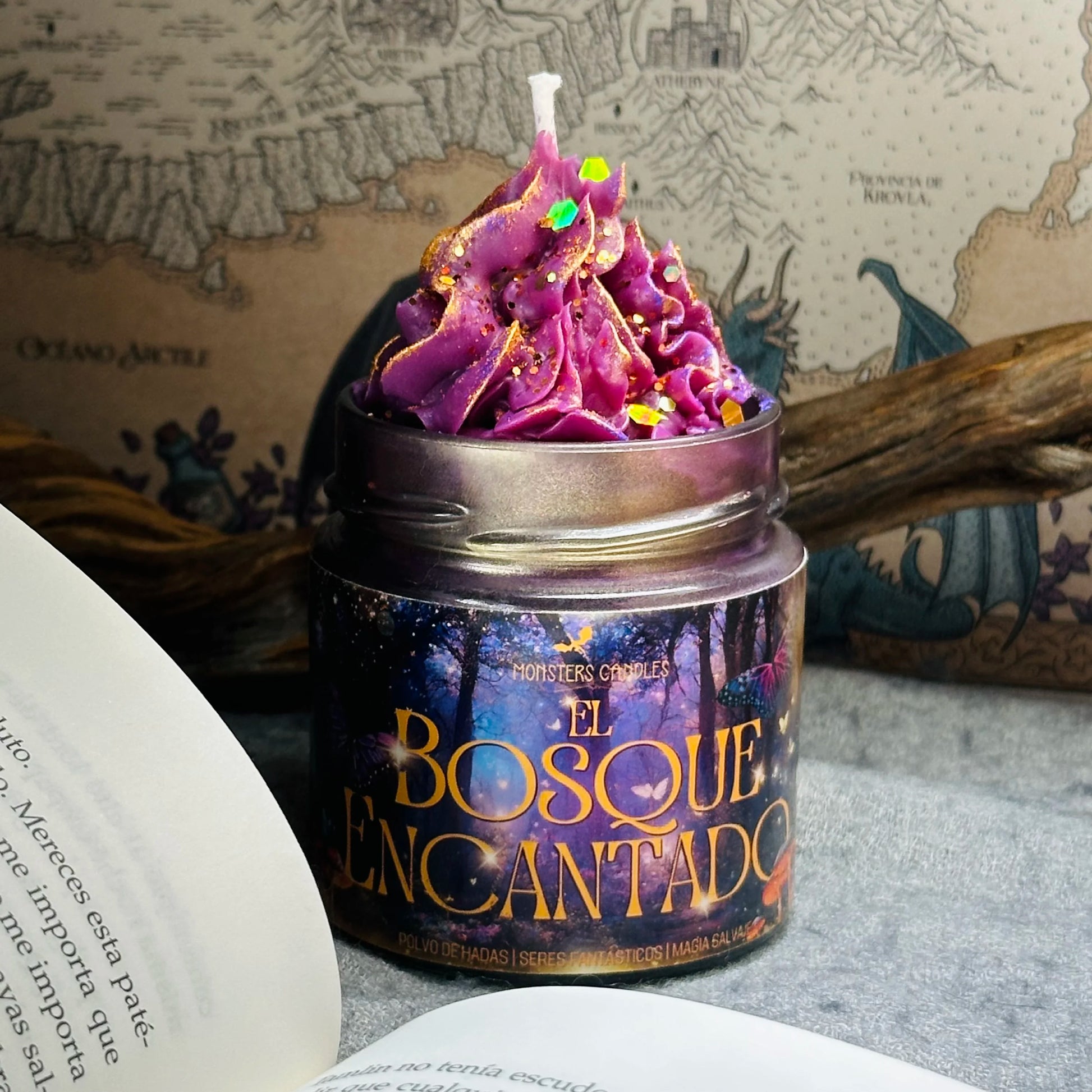 Vela "El Bosque Encantado" Colección Fantasía - Monsters Candles ® - Velas Literarias artesanas de soja 100% ecológica