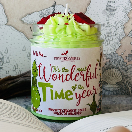 Vela “Grinch” Colección Navidad - Monsters Candles ® - Velas Literarias artesanas de soja 100% ecológica