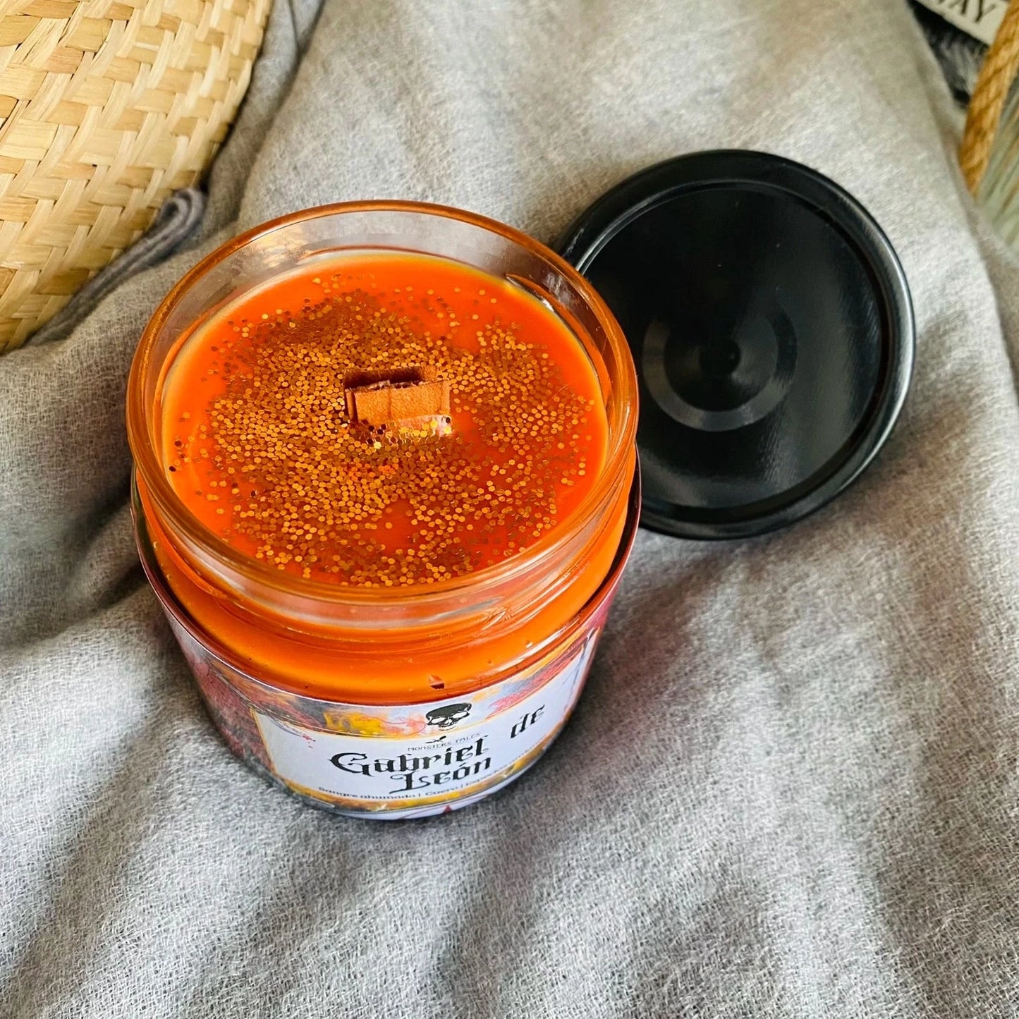 Vela “Gabriel de León” El Imperio del Vampiro - Monsters Candles ® - Velas Literarias artesanas de soja 100% ecológica