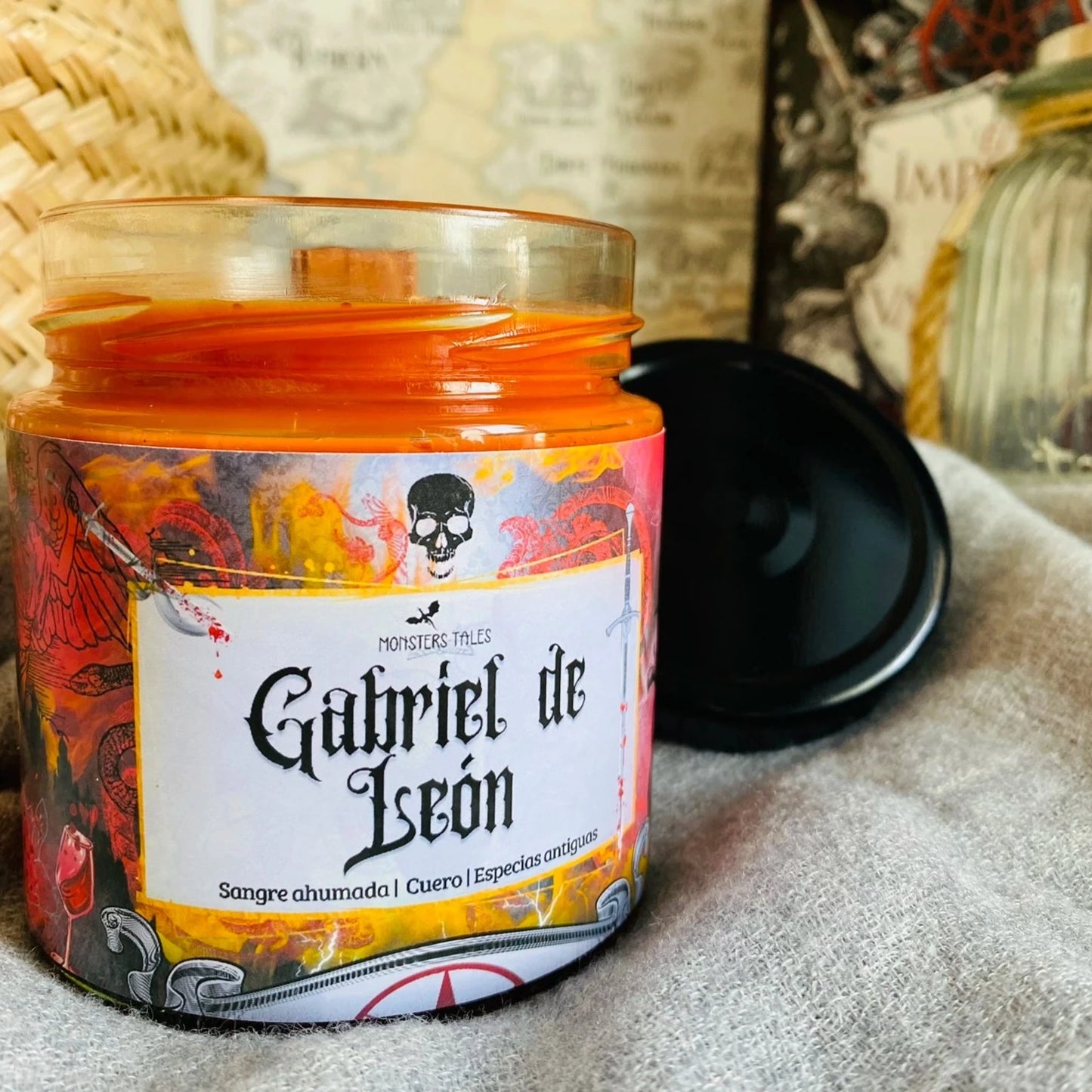 Vela “Gabriel de León” El Imperio del Vampiro - Monsters Candles ® - Velas Literarias artesanas de soja 100% ecológica