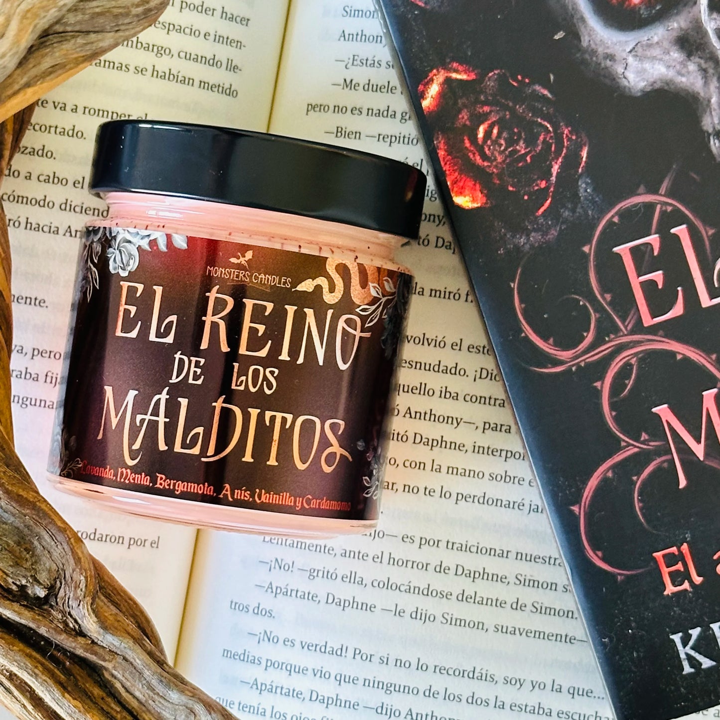 Vela "El Reino de los Malditos - El Ascenso de las Temidas" Kerri Maniscalco - Monsters Candles ® - Velas Literarias artesanas de soja 100% ecológica