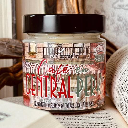 Vela “Café en Central Perk” Friends - Monsters Candles ® - Velas Literarias artesanas de soja 100% ecológica