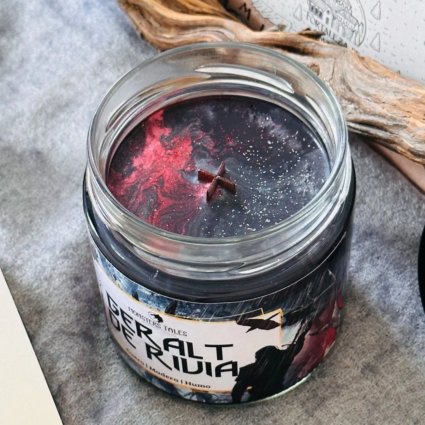 Vela “Geralt de Rivia” The Witcher - Monsters Candles ® - Velas Literarias artesanas de soja 100% ecológica