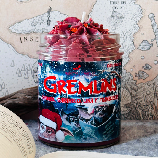 Vela “Gremlins” Colección Navidad - Monsters Candles ® - Velas Literarias artesanas de soja 100% ecológica