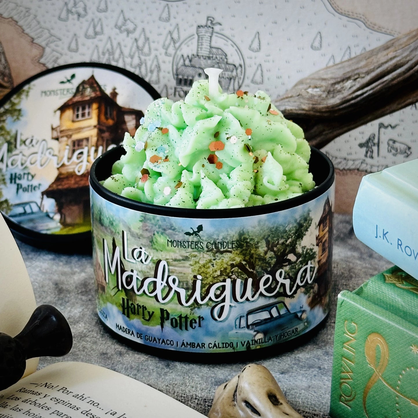 Vela “La Madriguera” Colección Harry Potter - Monsters Candles ® - Velas Literarias artesanas de soja 100% ecológica