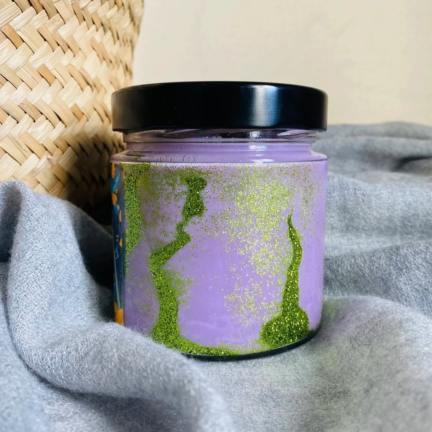 Vela “Jude Duarte” El Príncipe Cruel - Monsters Candles ® - Velas Literarias artesanas de soja 100% ecológica