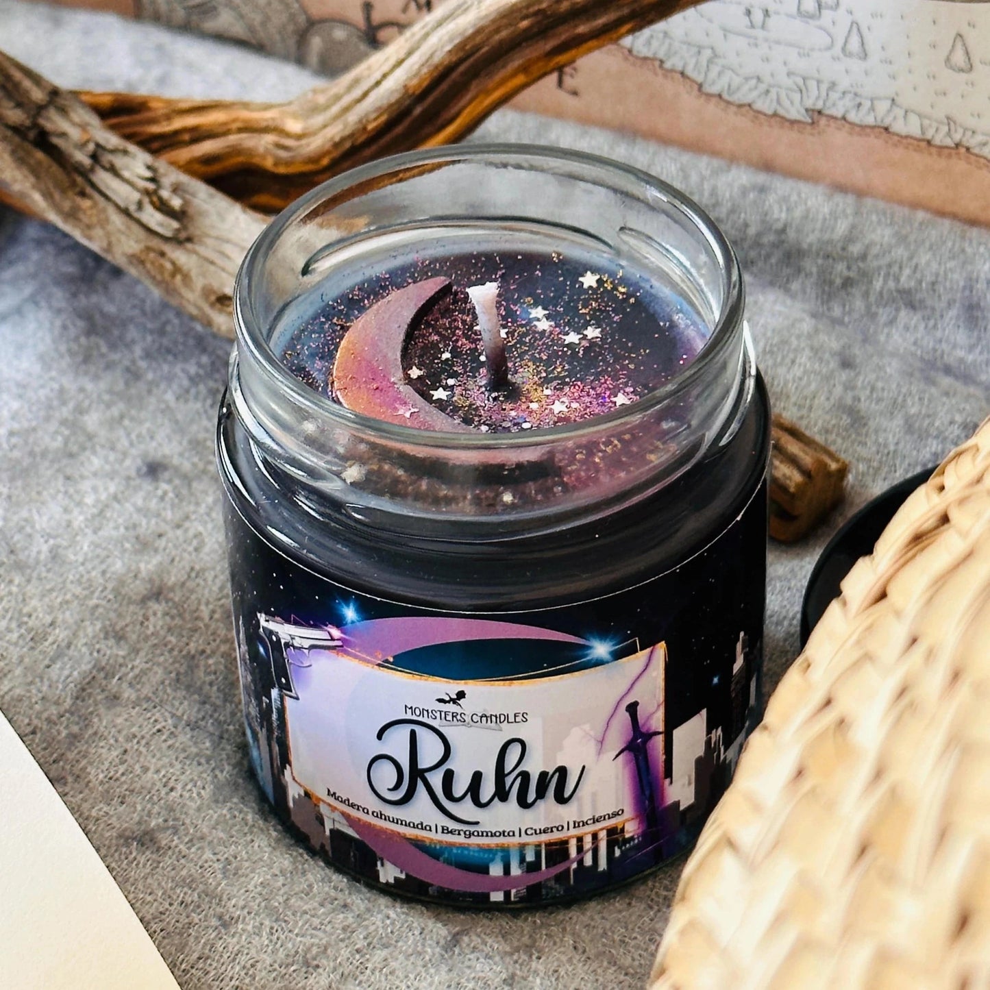 Vela "Ruhn Danaan" Ciudad Medialuna | Monsters Candles ® - Velas Literarias