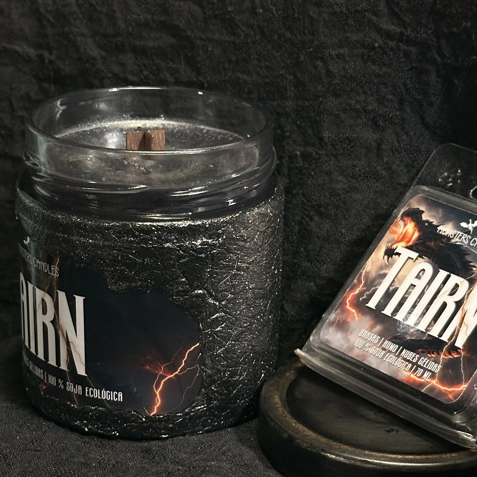 Vela "Tairn" Fourth Wing / Alas de Sangre - Monsters Candles ® - Velas Literarias artesanas de soja 100% ecológica