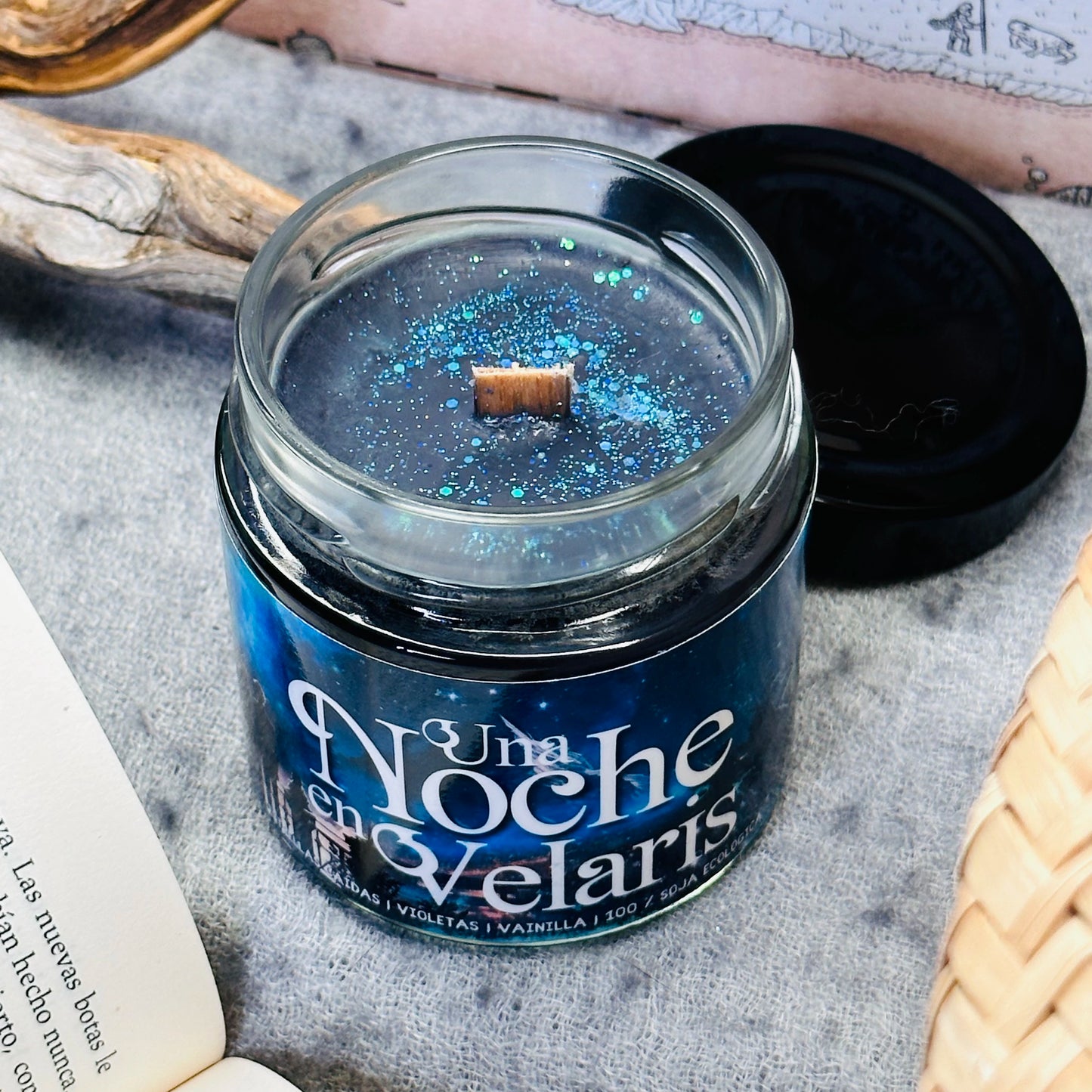 Vela "Una Noche en Velaris" Acotar - Monsters Candles ® - Velas Literarias artesanas de soja 100% ecológica