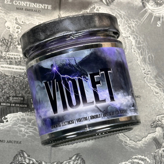 Vela "Violet Sorrengail" Fourth Wing / Alas de Sangre - Monsters Candles ® - Velas Literarias artesanas de soja 100% ecológica