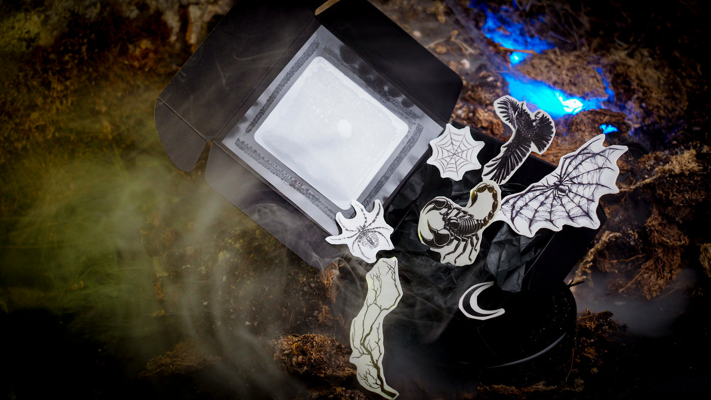 Caja Literaria "Anatema" Keri Lake - Monsters Candles ® - Velas Literarias