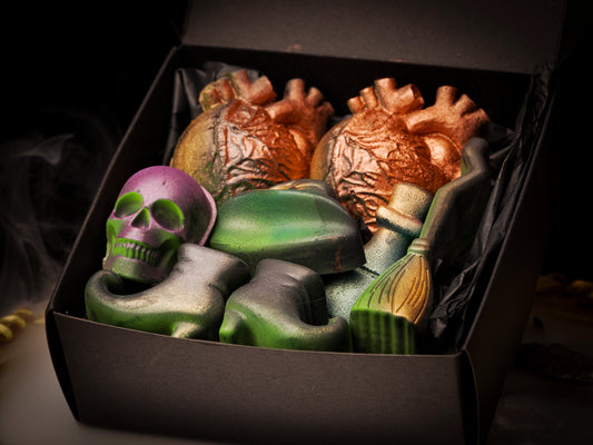“Bloody Moon” Wax Melts – Omens & Spells