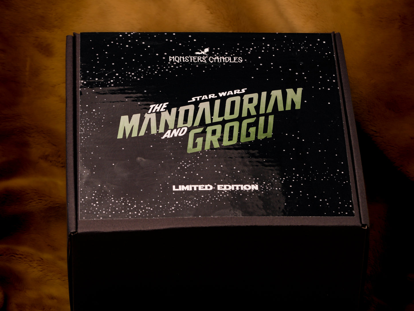 Caja Promocional "The Mandalorian & Grogu" - Ed. Limitada - Monsters Candles ® - Velas Literarias