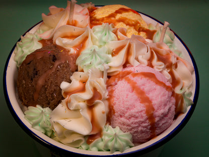 Vela Edición Limitada "Scoops Ahoy!” Licencia Oficial Stranger Things Netflix