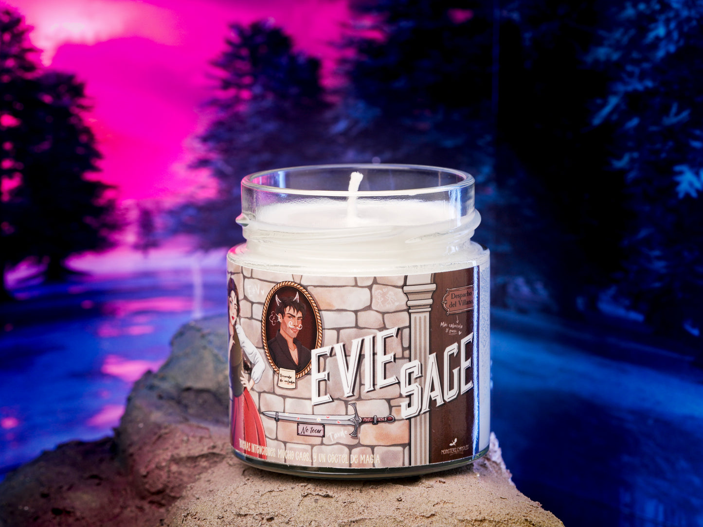 Vela clásica "Evie Sage" Asistente del Villano