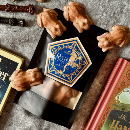 Ranas de Chocolate de Harry Potter 100 gr. - Monsters Candles ® - Velas Literarias artesanas de soja 100% ecológica