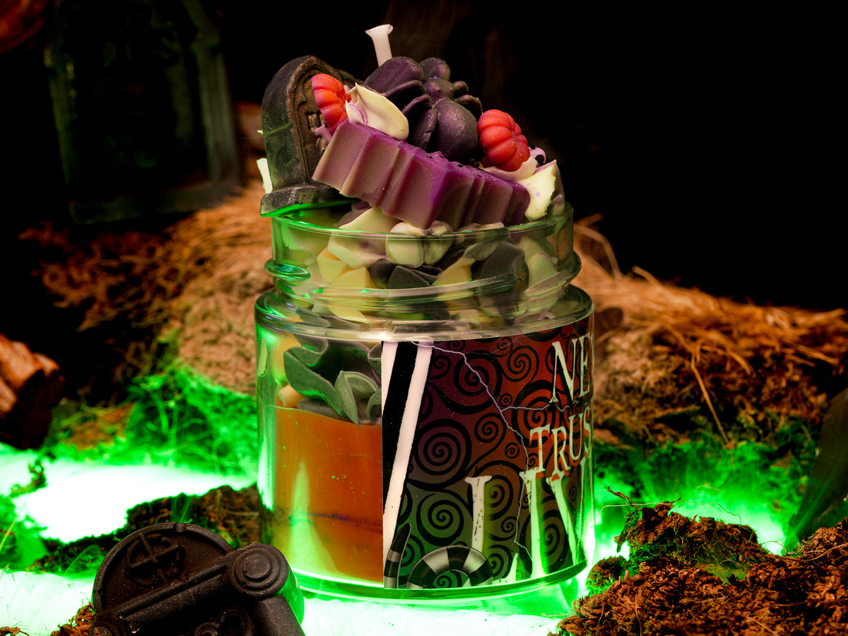 Buchkerze “Beetlejuice”
