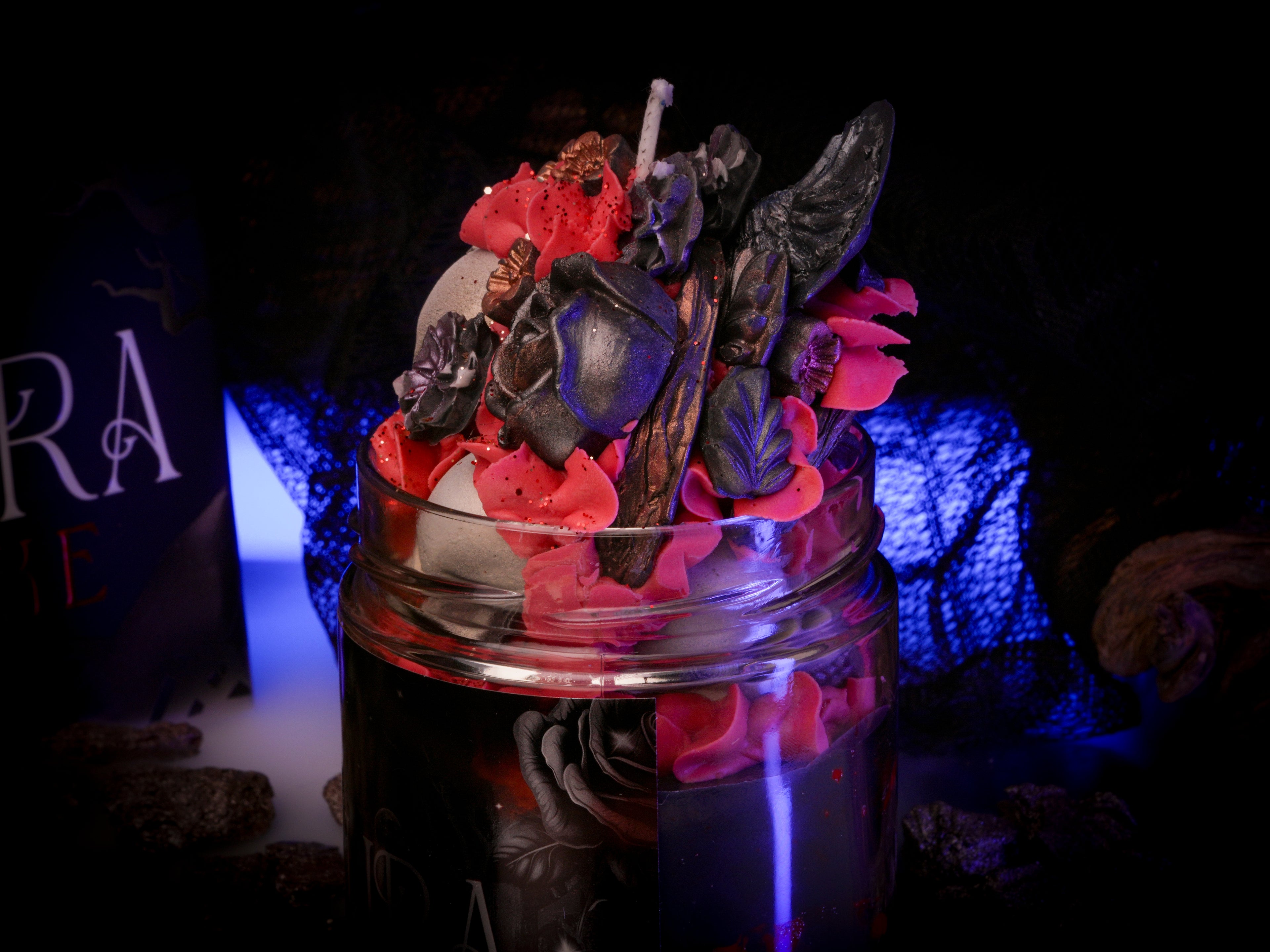 Vela "Oscura" Anatema de Keri Lake - Edición Artística - Monsters Candles ® - Velas Literarias