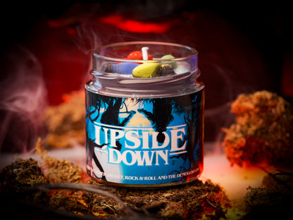 Vela “Upside Down" | Monsters Candles® - Velas Literarias