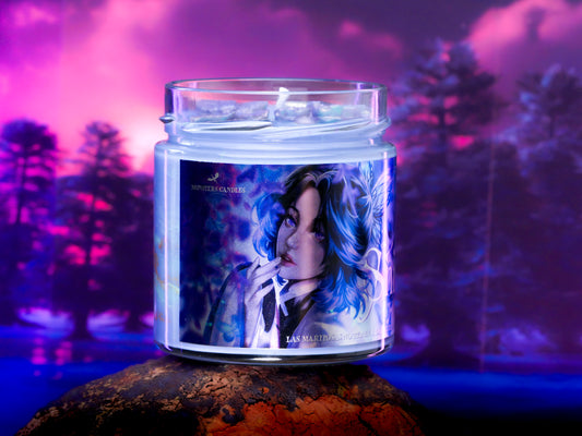 Vela “Shinobu Kocho" Kimetsu no Yaiba x @crisolcrowling - Monsters Candles ® - Velas Literarias