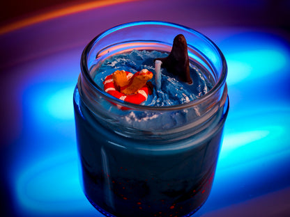 Vela "Shark Bite" Ed. Coleccionista - Summer '25 - Monsters Candles ® - Velas Literarias