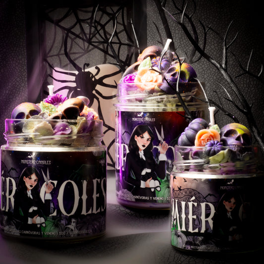 Vela “Miércoles” VENTA FLASH HALLOWEEN | Monsters Candles ® - Velas Literarias