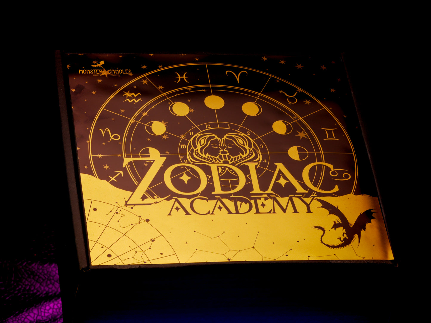 Caja Literaria "Zodiac Academy"