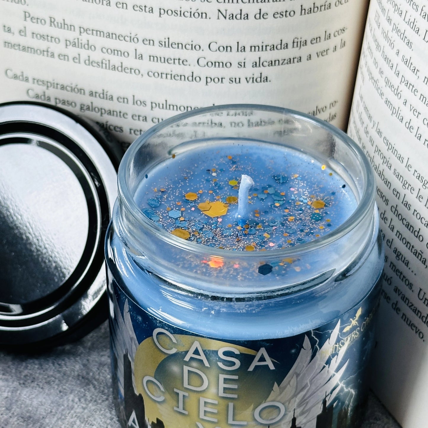 Vela "Casa de Cielo y Aliento” Edición Exclusiva - Monsters Candles ® - Velas Literarias artesanas de soja 100% ecológica