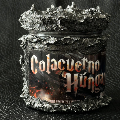 EN STOCK Vela Edición Limitada ESCAMAS AFILADAS "Colacuerno Húngaro" Harry Potter - Monsters Candles ® - Velas Literarias artesanas de soja 100% ecológica