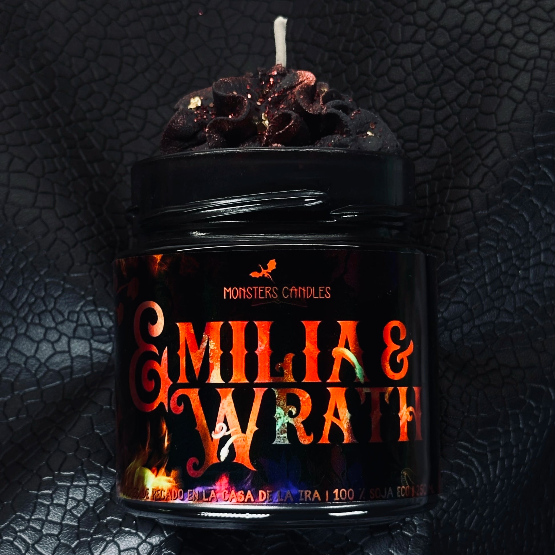 Vela "Emilia y Wrath" Colección Parejas de la literatura - Monsters Candles ® - Velas Literarias artesanas de soja 100% ecológica