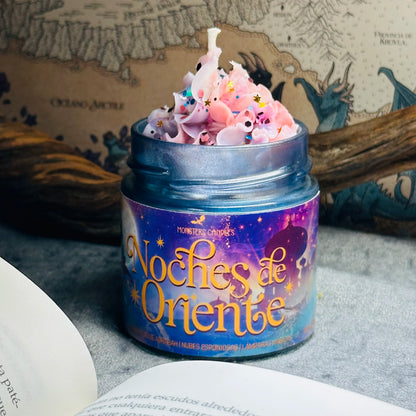 Vela "Noches de Oriente" Colección Fantasía - Monsters Candles ® - Velas Literarias artesanas de soja 100% ecológica