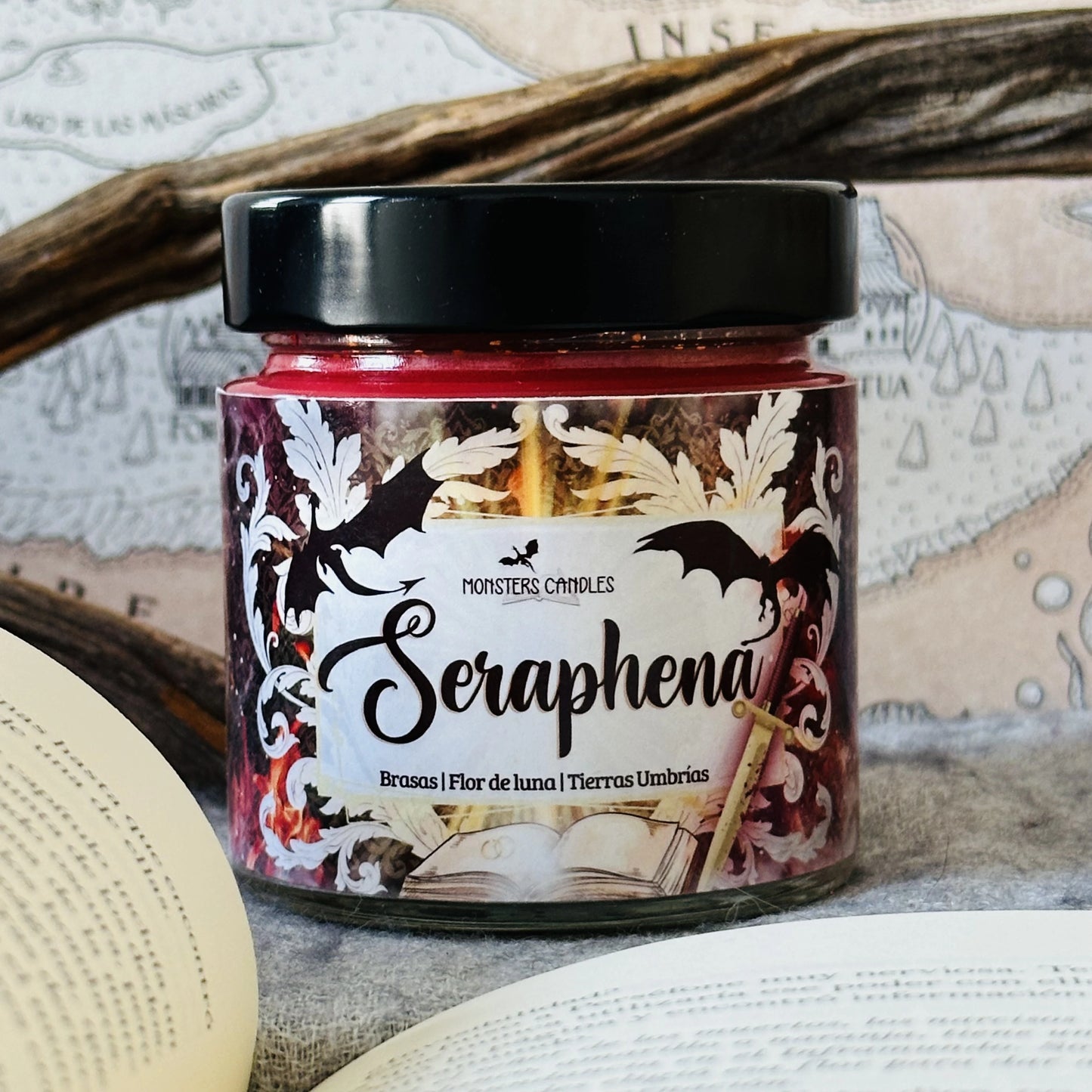 Vela “Seraphena” Una Sombra en las Brasas - Monsters Candles ® - Velas Literarias artesanas de soja 100% ecológica