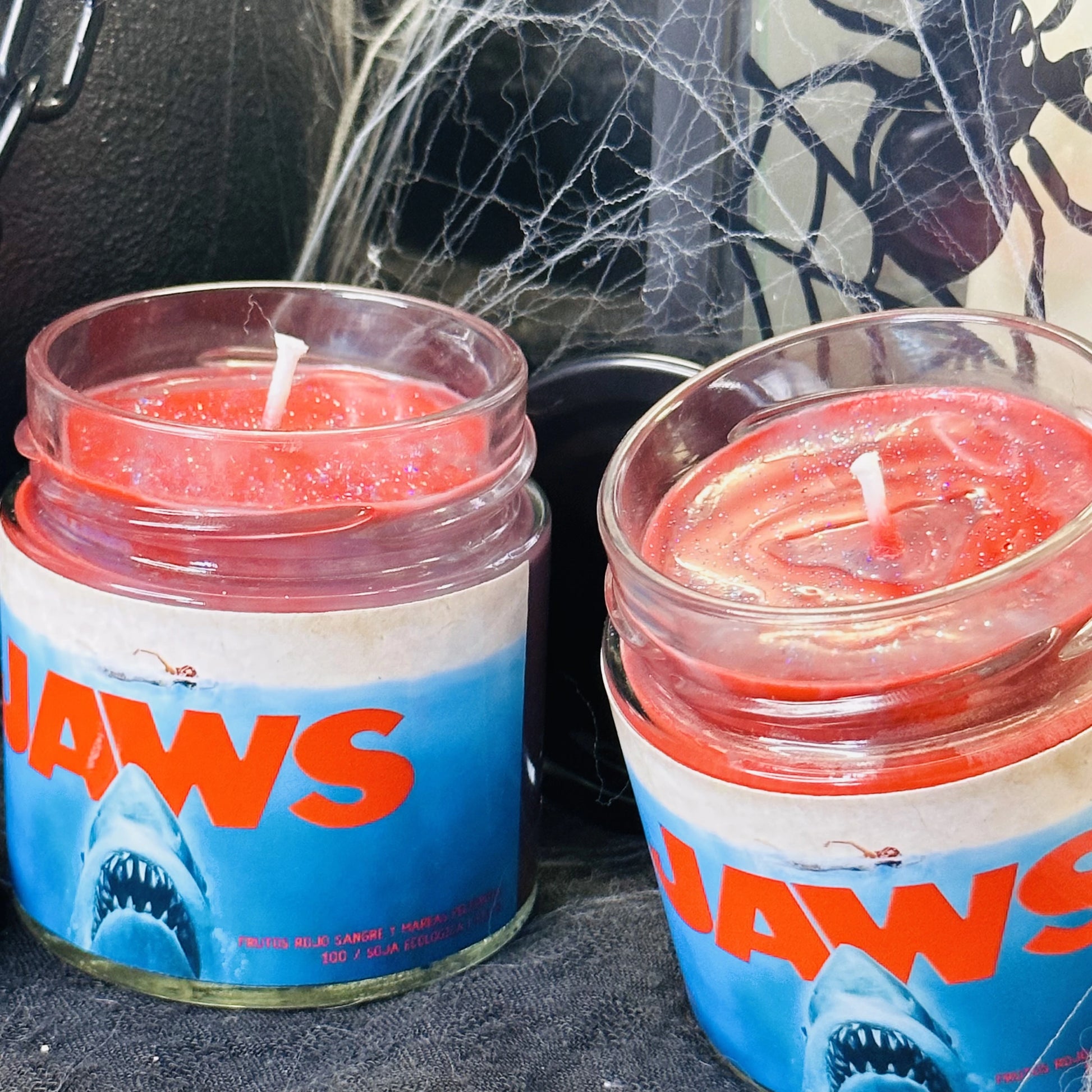 Vela "Jaws” Colección Halloween - Monsters Candles ® - Velas Literarias artesanas de soja 100% ecológica