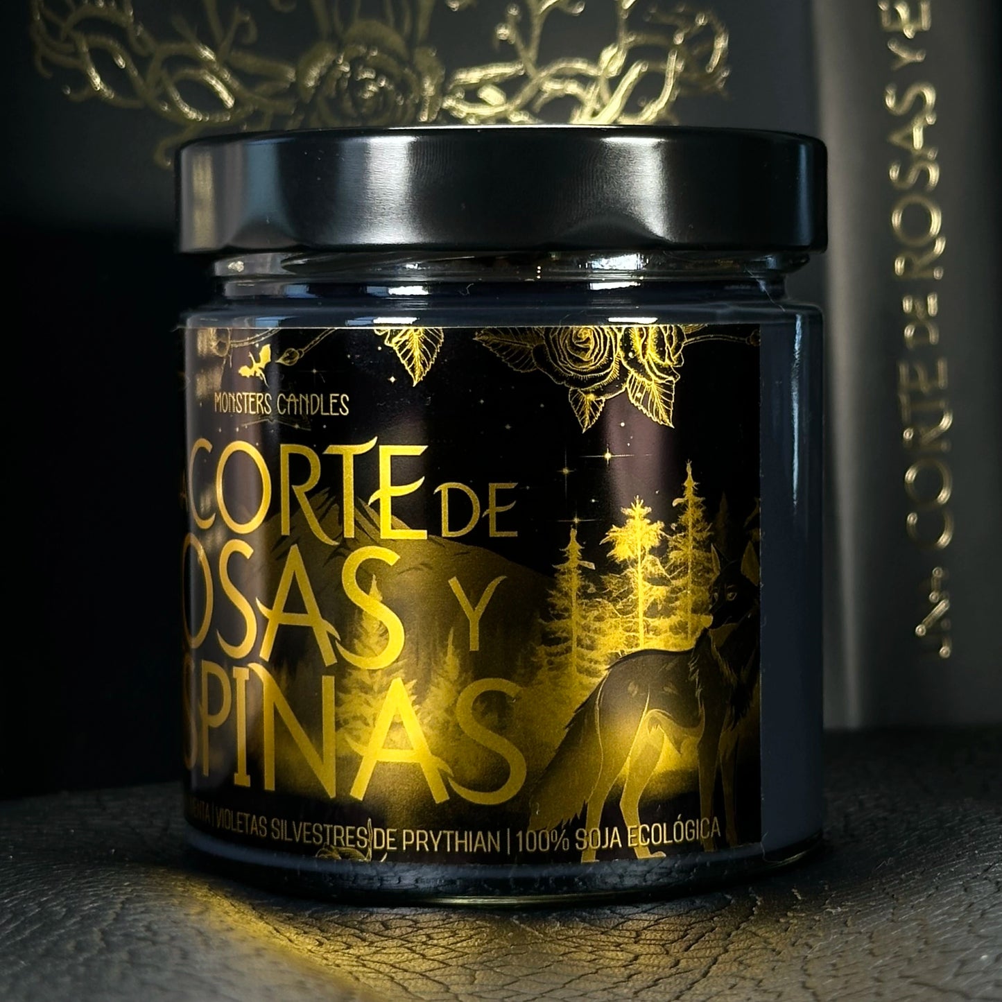 Vela "Una Corte de Rosas y Espinas” Edición Exclusiva - Monsters Candles ® - Velas Literarias artesanas de soja 100% ecológica