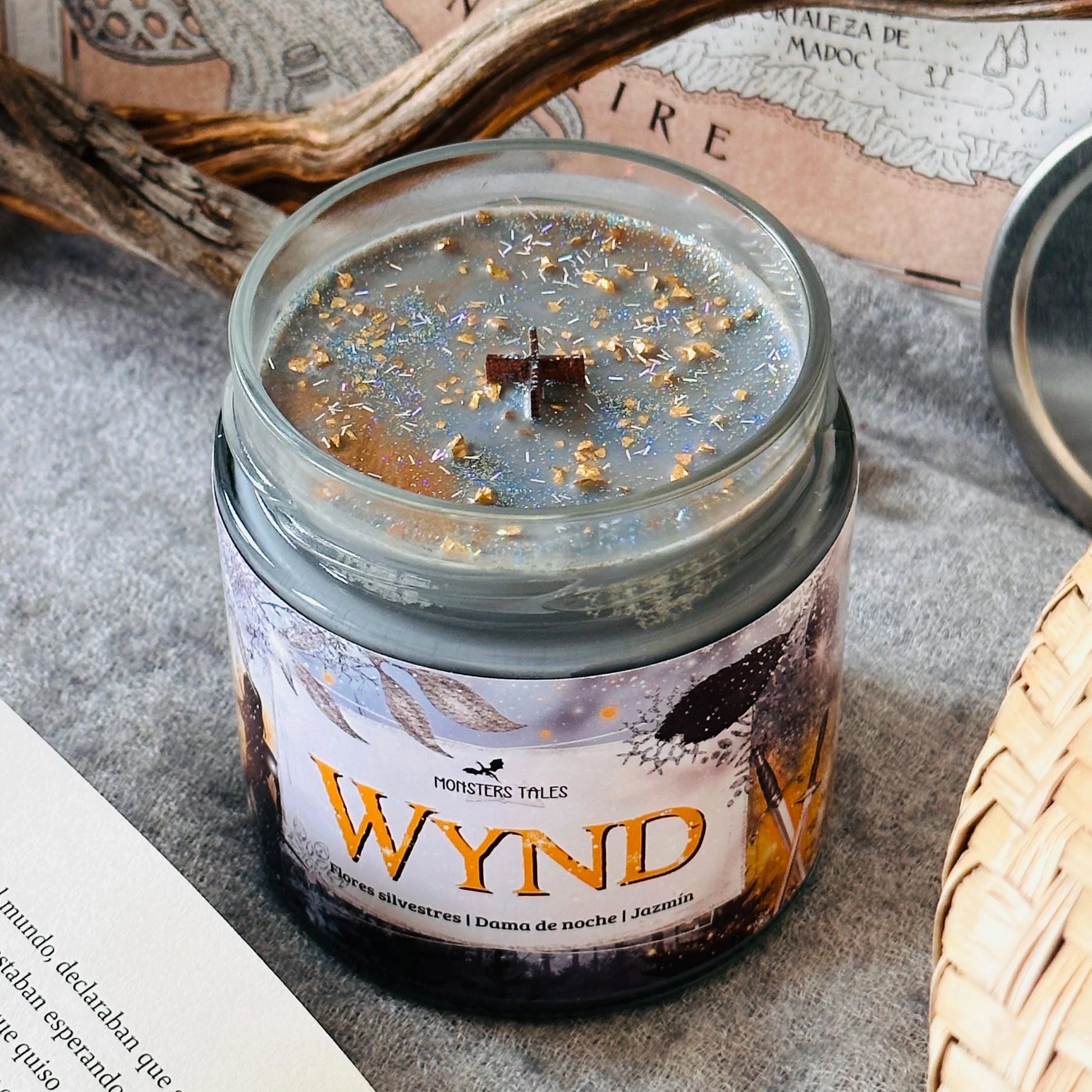 Vela “Wynd” Magia de Nieve y Hielo - Monsters Candles ® - Velas Literarias artesanas de soja 100% ecológica