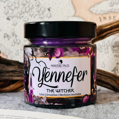 Vela “Yennefer” The Witcher - Monsters Candles ® - Velas Literarias artesanas de soja 100% ecológica