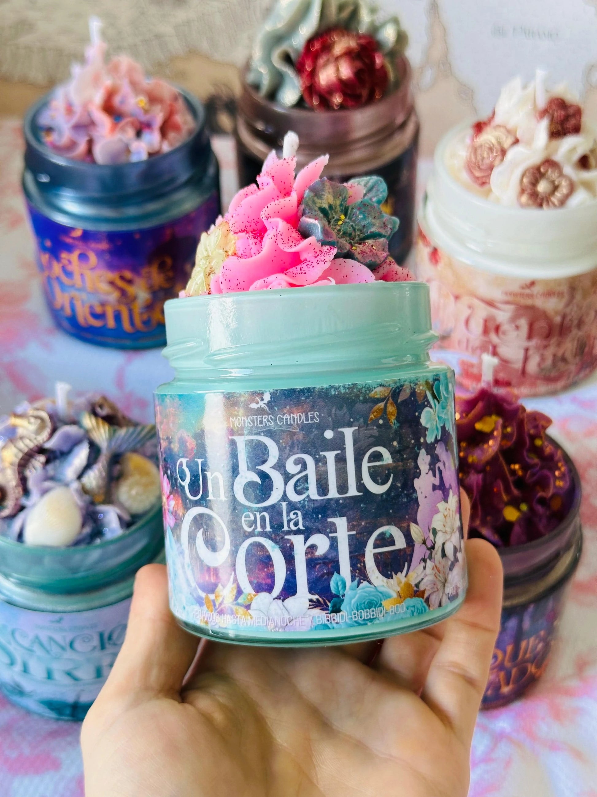 Vela "Un Baile en la Corte" Colección Fantasía | Monsters Candles ® - Velas Literarias